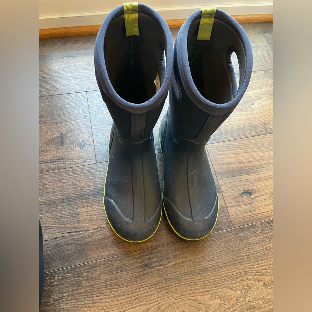 Navy Blue Bogs